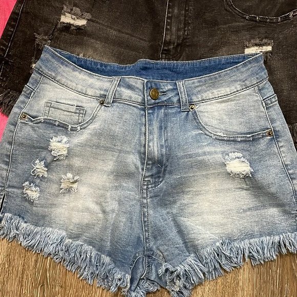 Shirts And Shorts - Picture 5 of 6